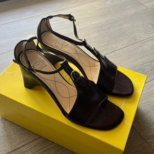 Joan & David Circa Brown Wedges.  Sz 7, 2” heel